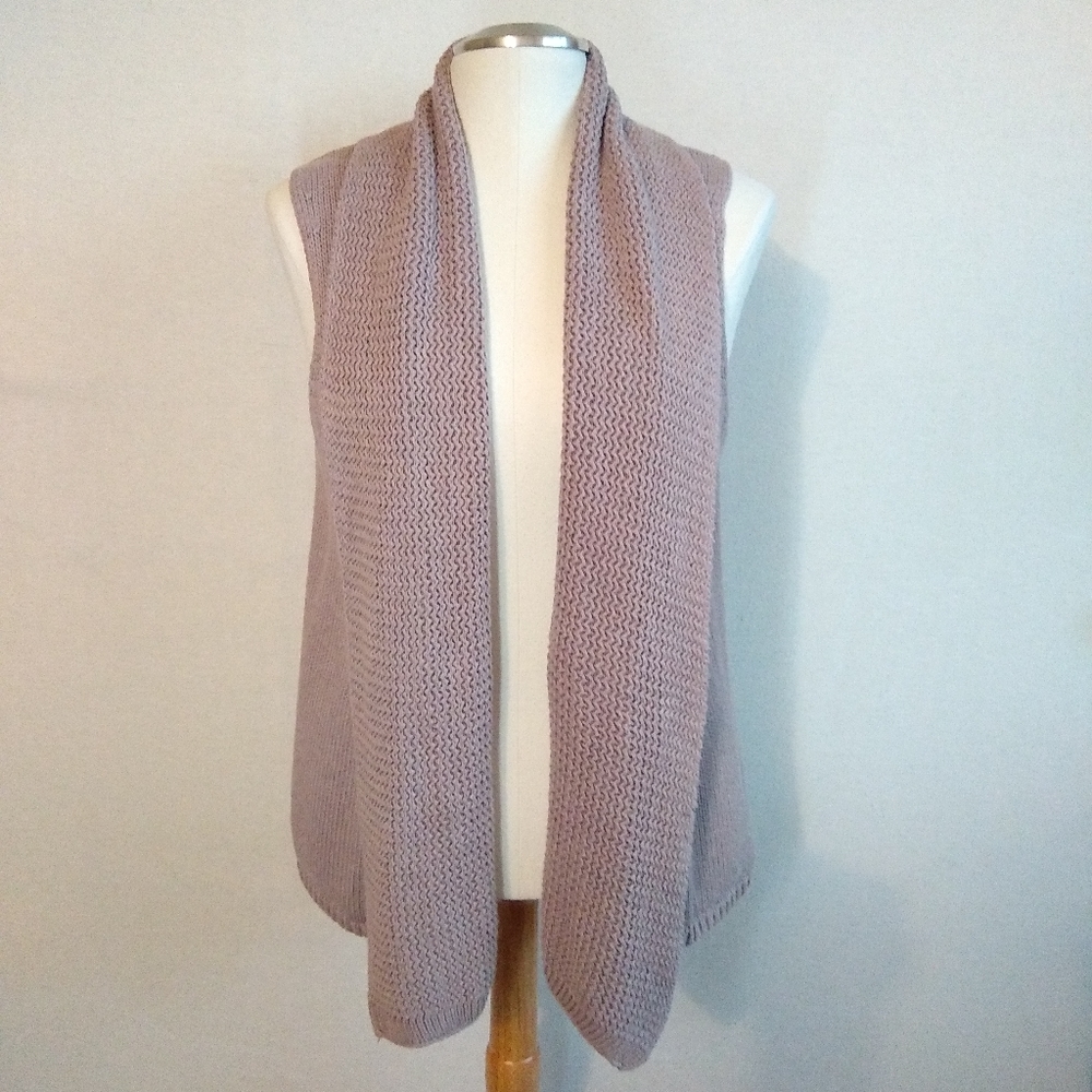 Gap Sleeveless Knit Cardigan Sweater